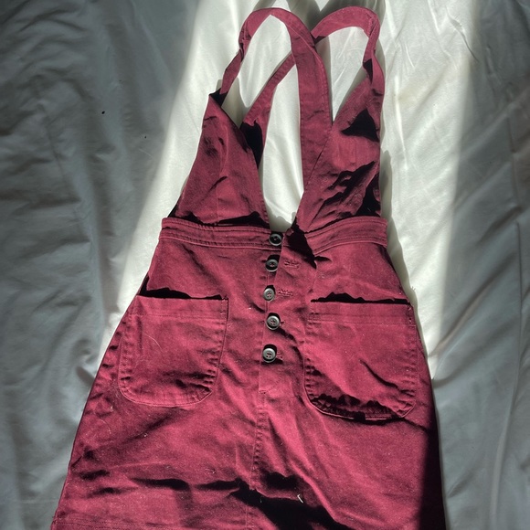 Maroon overall skirt. Size xs - Picture 2 of 3